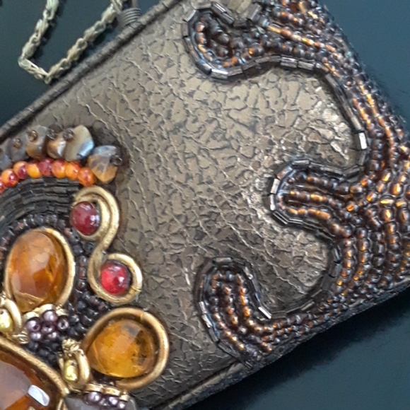 MARY FRANCES..VINTAGE BAG - Picture 3 of 8